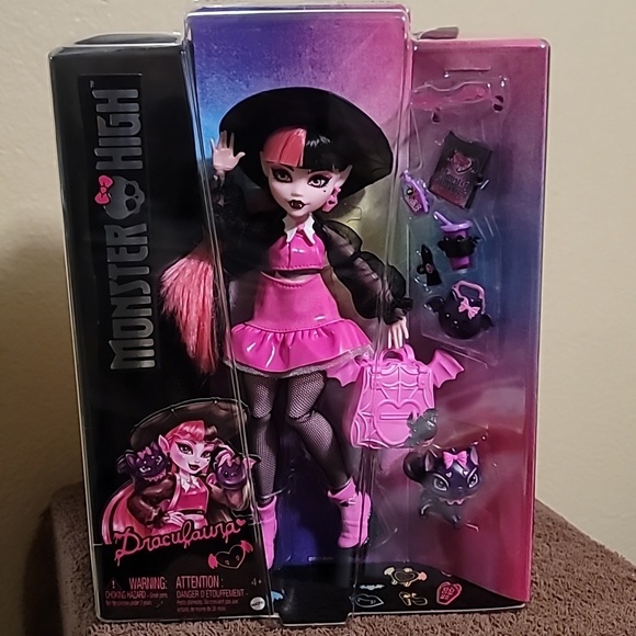Mattel Other - Monster High doll Draculaura